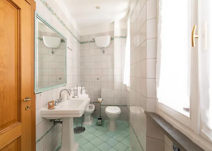 Trevi Royale - Under 1 Min Walk To Trevi Fountain *